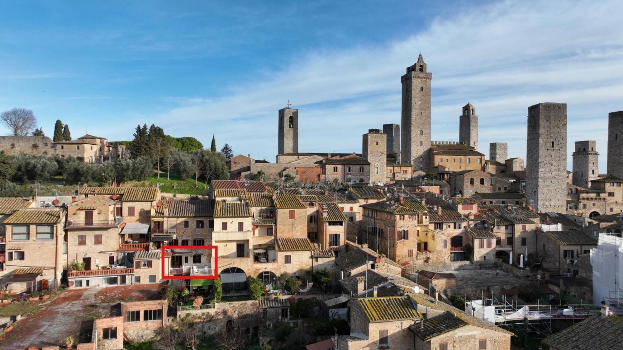 Appartamento Le Palme Con Terrazze In Centro San Gimignano Exterior photo